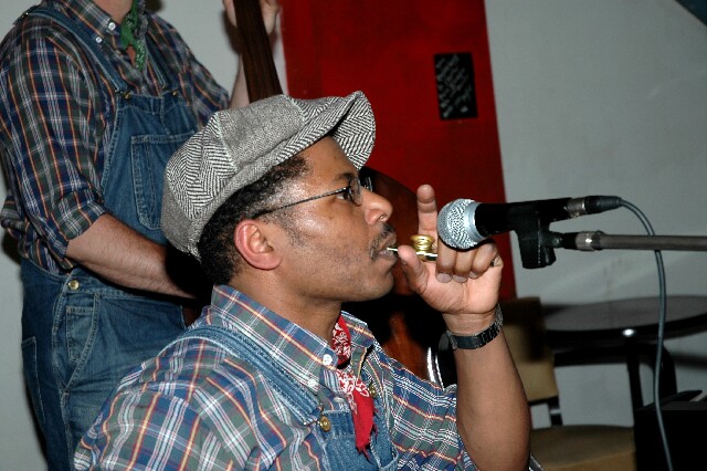 min 2006 06 06 latino 108